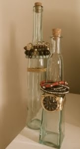 Armbandsforvaring-pa-flaska2-162x300